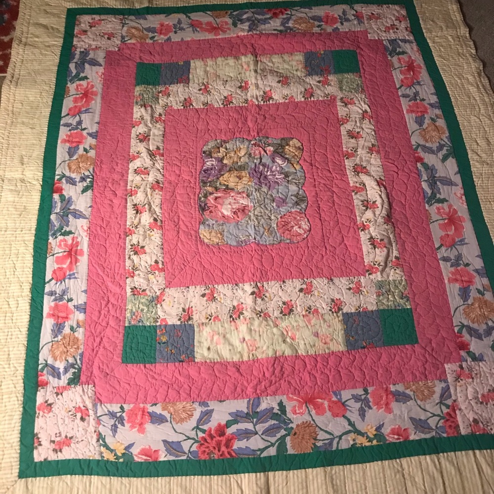 Garnet Hill twin floral patchwork quilt 63”x 83”.